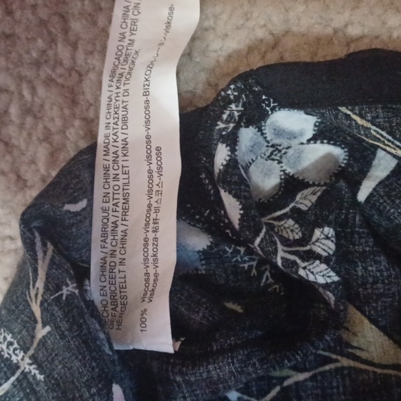 Stradivarius 3/4 Sleeve Button Up Top - Picture 7 of 15